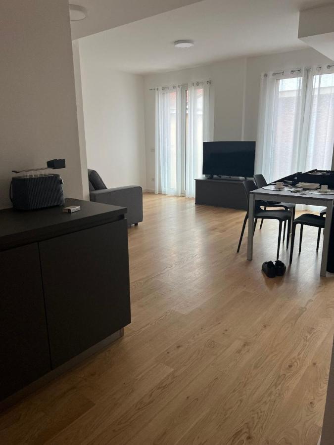 Number House - Number 9 Apartman Milánó Kültér fotó